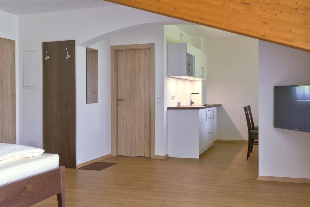 Gaestehaus Am Lindenhain Эрдинг Экстерьер фото
