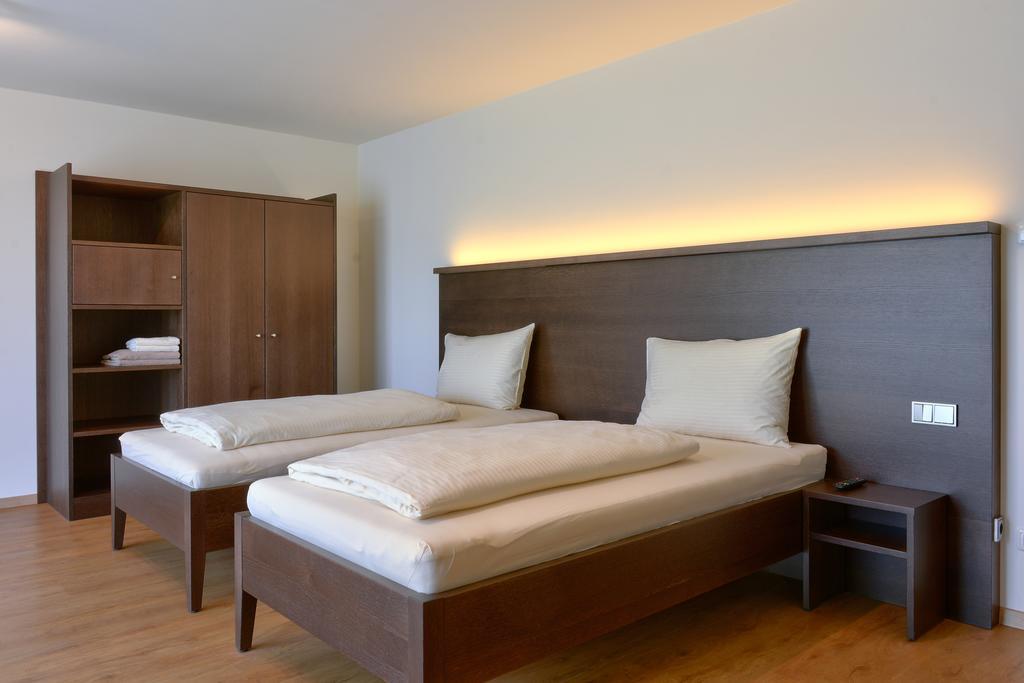 Gaestehaus Am Lindenhain Эрдинг Экстерьер фото